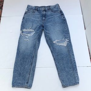 American Eagle Curvy Mom Jean distressed high waisted rise 100% cotton size 8